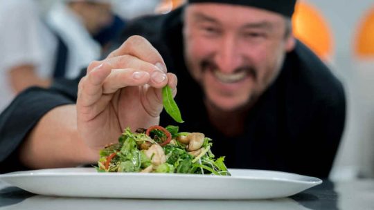 Событийный и гастрономический туризм: сочетание ярких впечатлений и вкусовых ощущений